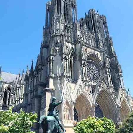 Apppartement Des Sacres De Reims Lägenhet Exteriör bild